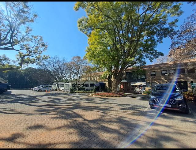 2,850M² OFFICE FOR SALE IN ILLOVO